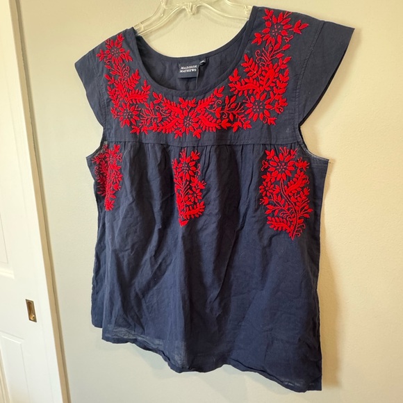 Madison Mathews Smocked Top Blue Red Embroidered Sleeveless Blouse - Size Medium - Picture 3 of 7
